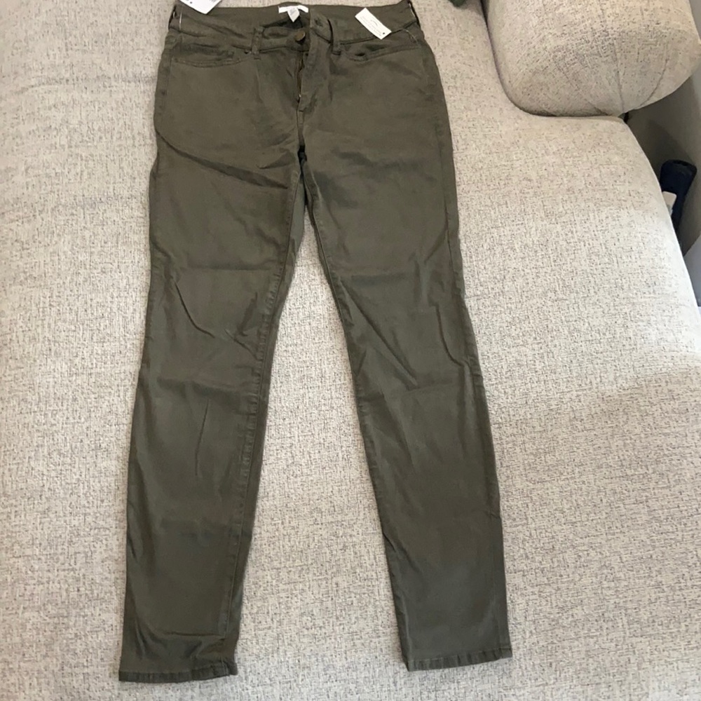 Size 14 Daily Ritual olive green, runs small, skinny pant